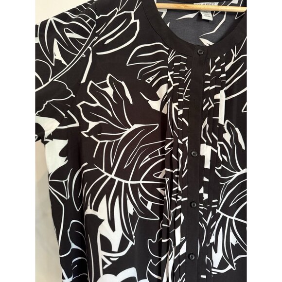 Catherines Women’s Pleated Floral Button Up Top Size 2X Black Long Sleeves Artsy - Picture 6 of 12